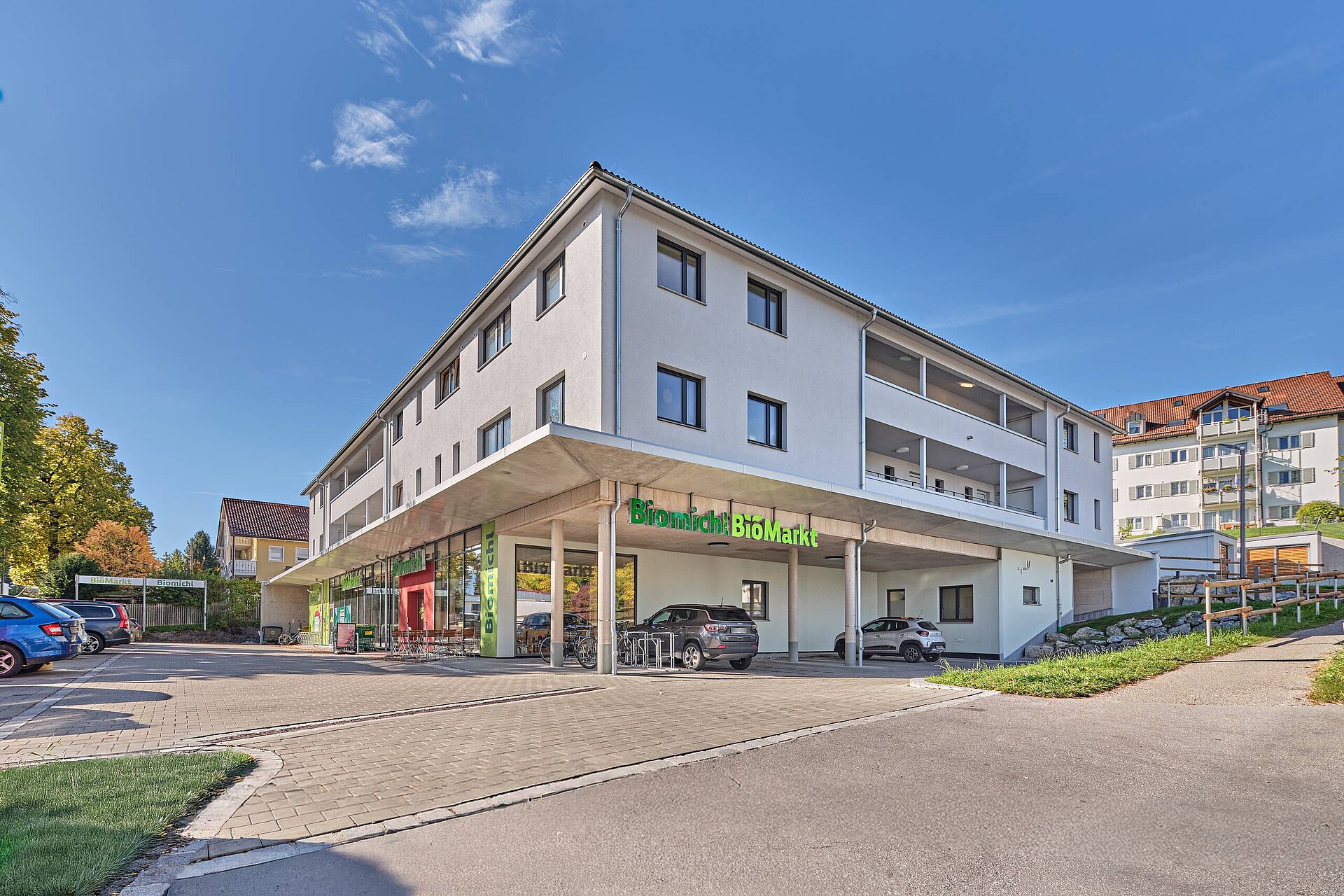 Wohn- und Gewerbebau Mehrfamilienhaus