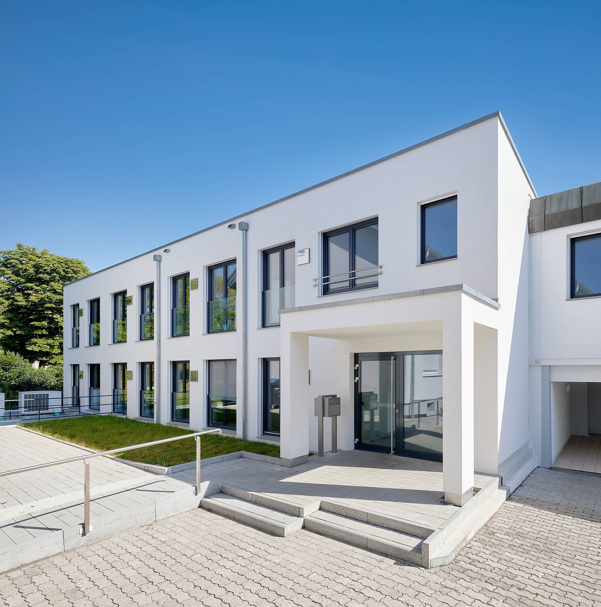 Boardinghouse in ökologischer Fertigbauweise Hotel